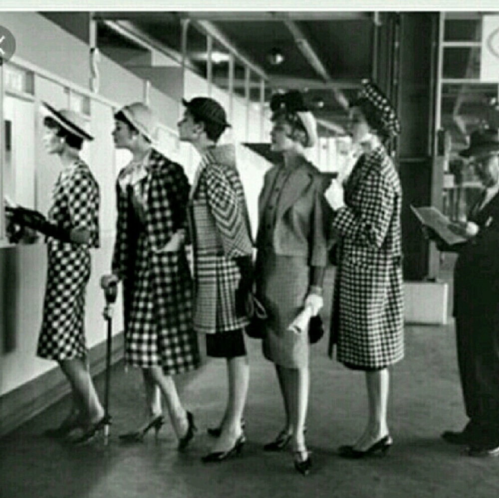 GOING GOING‎ GONE👒👒VINTAGE HATS